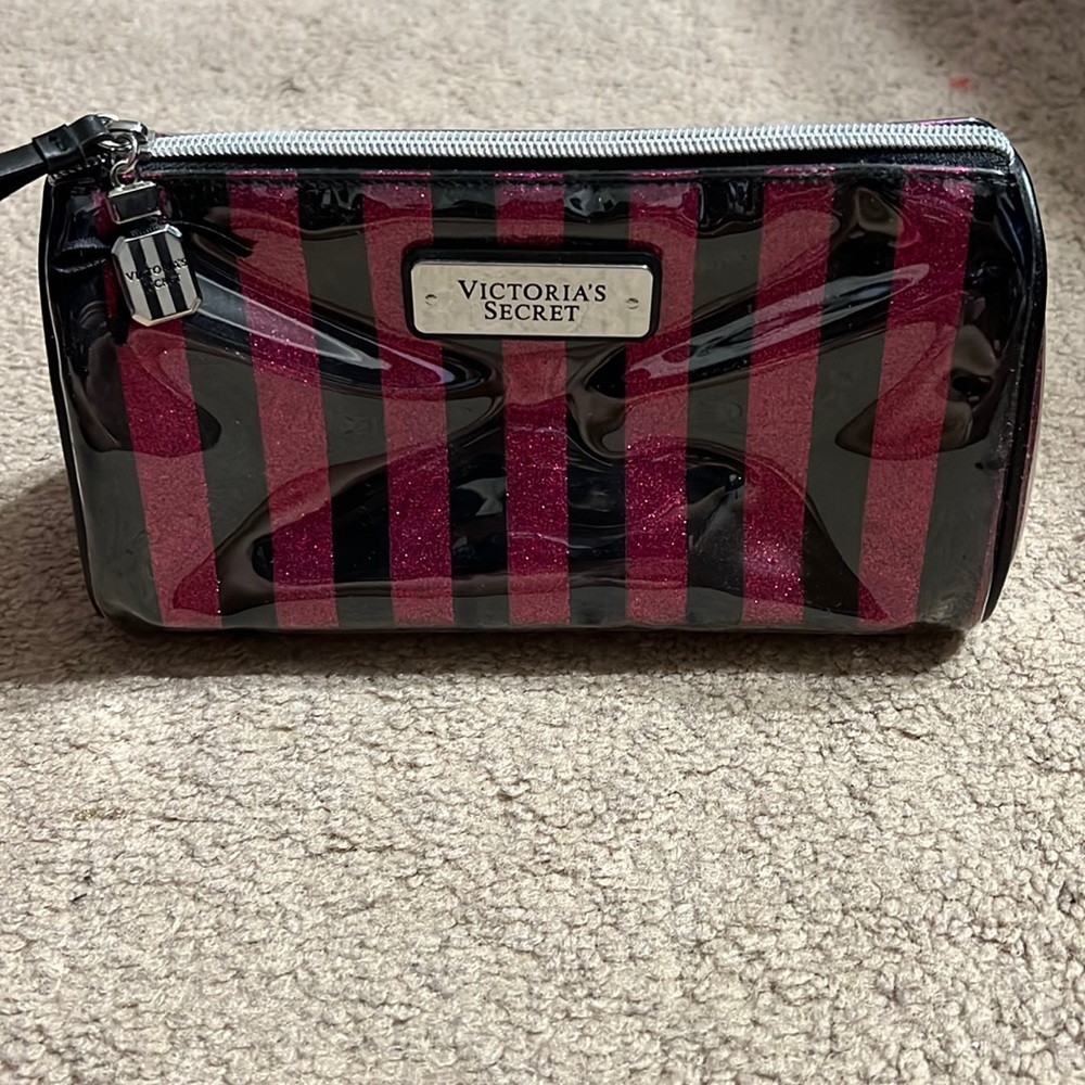 Cosmetic bag